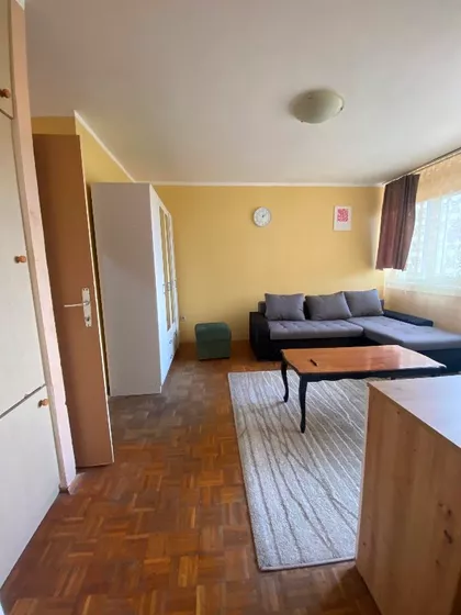 16.oktobra | 4zida.rs