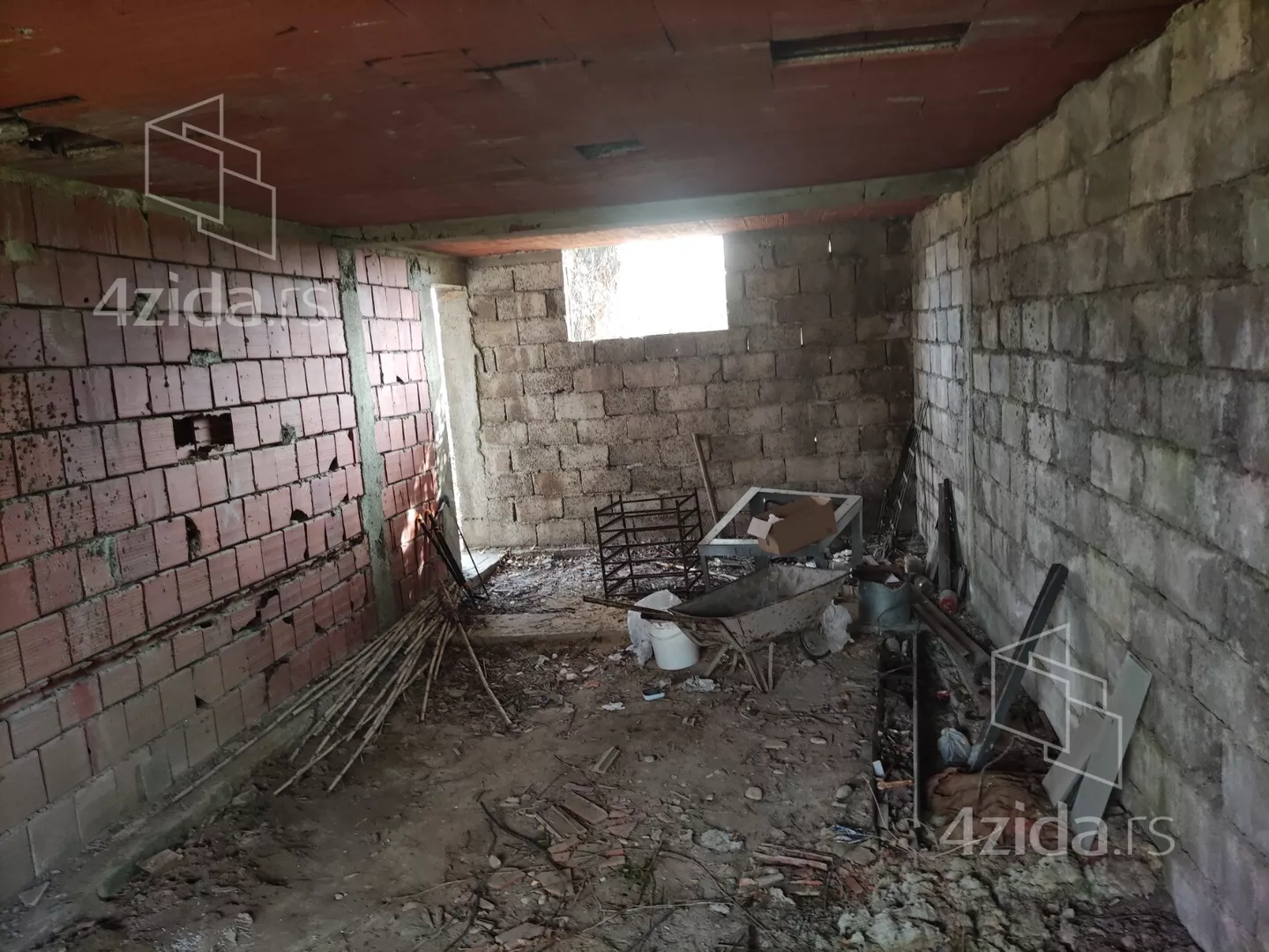 Građevinsko zemljište | 4zida