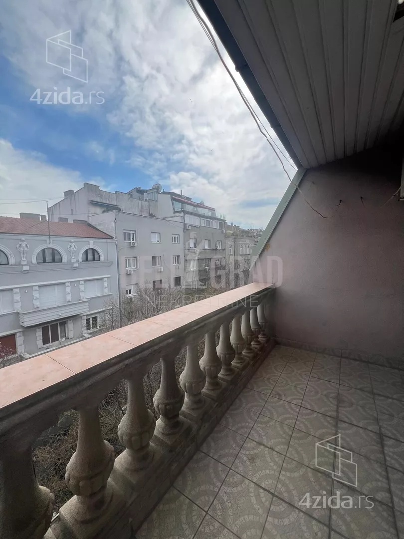 Petosoban stan | 4zida