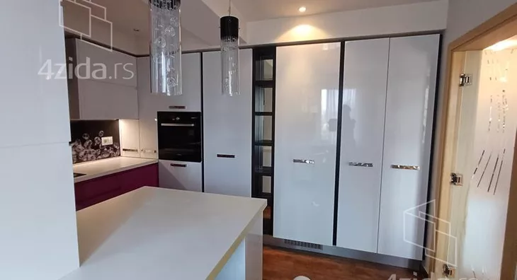 Petosoban stan | 4zida