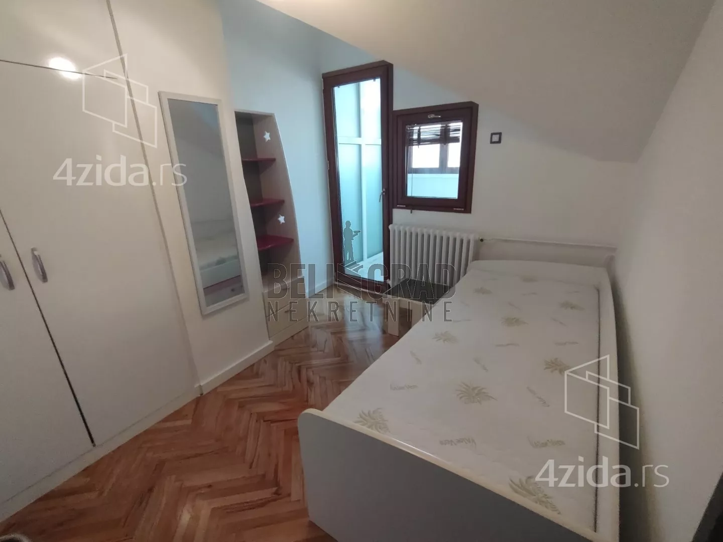 Troiposoban stan | 4zida