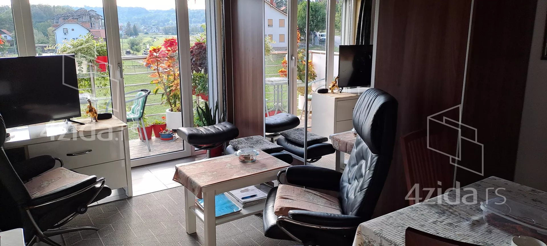 Dvoiposoban stan | 4zida