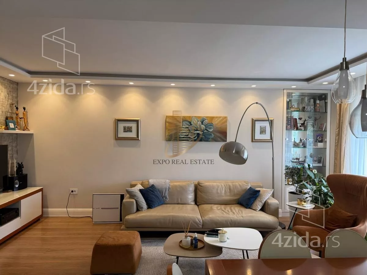 Petosoban stan | 4zida