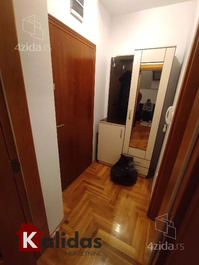 Garsonjera | 4zida