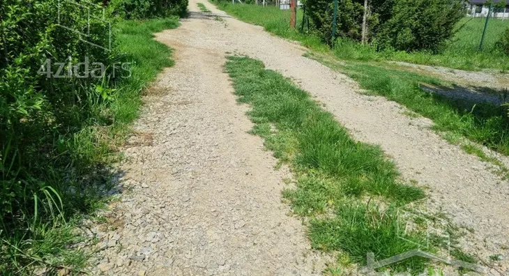 Plac | 4zida