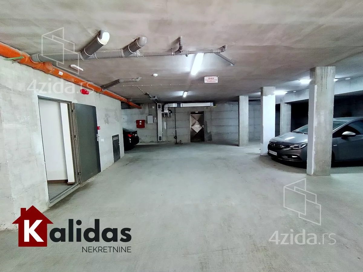Garaža | 4zida