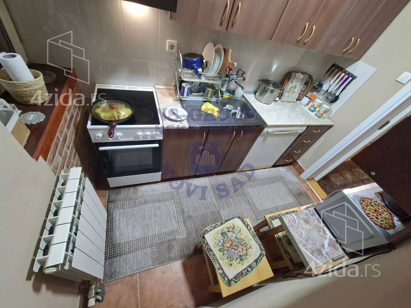 Četvoroiposoban stan | 4zida