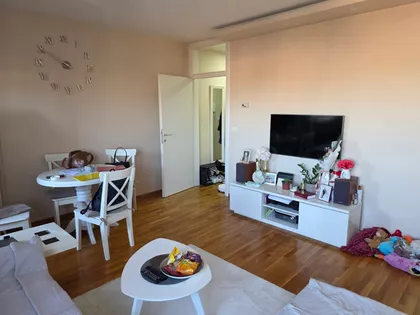 Ugrinovački Put | 4zida.rs