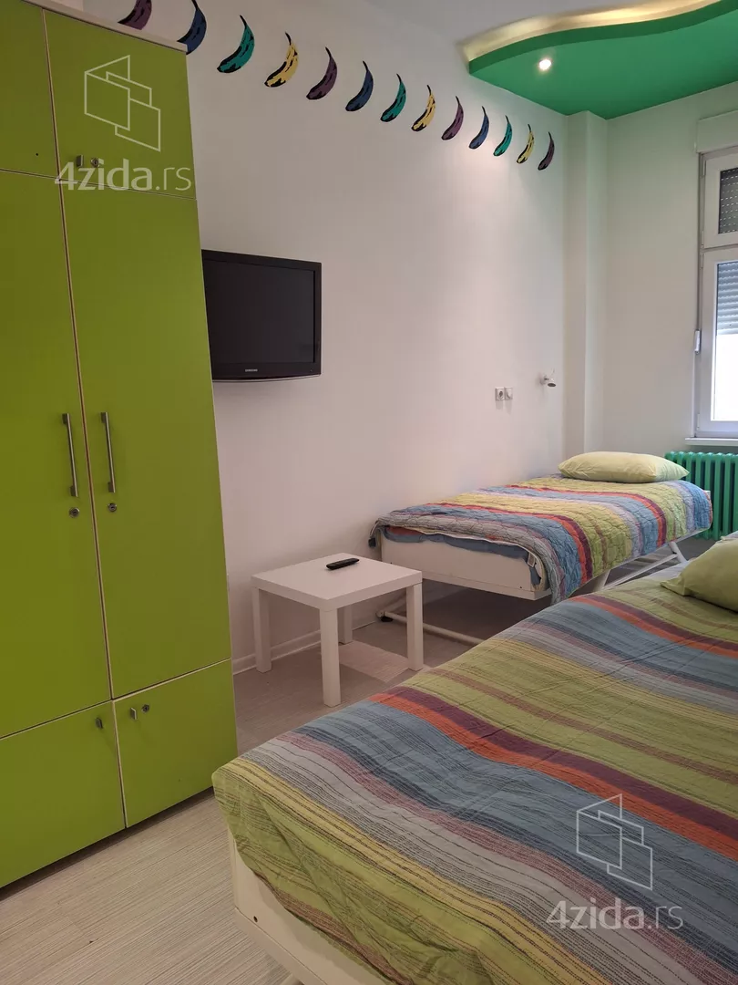 Petosoban stan | 4zida