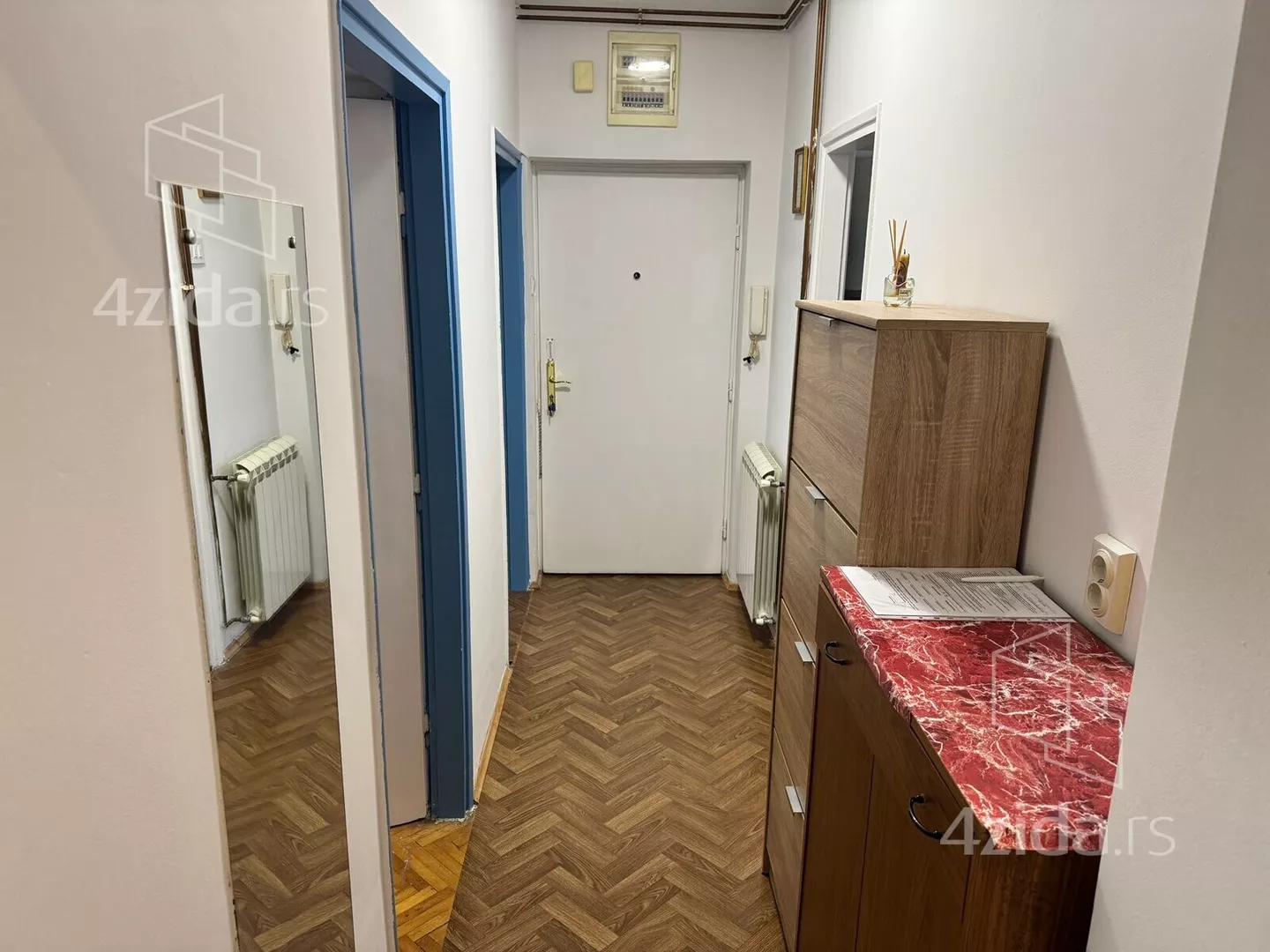 Dvoiposoban stan | 4zida