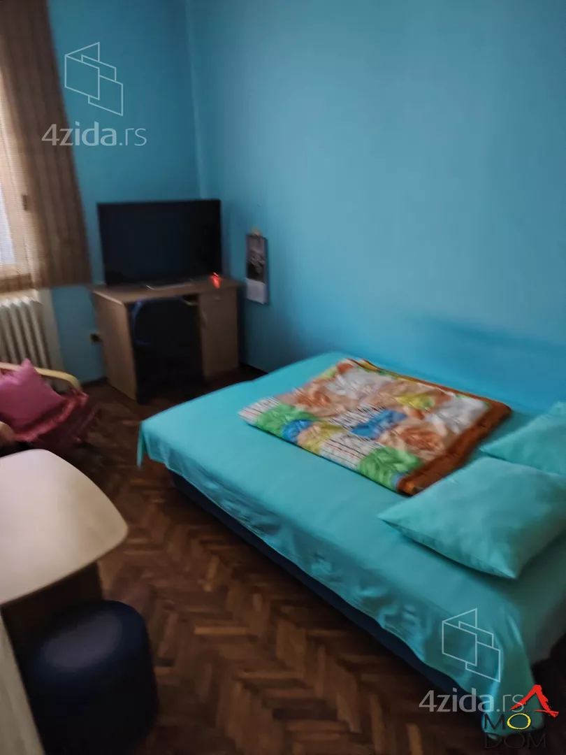 Četvoroiposoban stan | 4zida