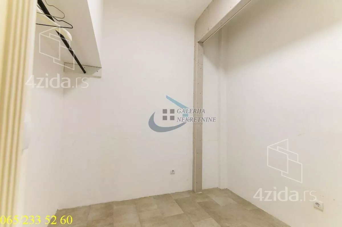 Četvoroiposoban stan | 4zida