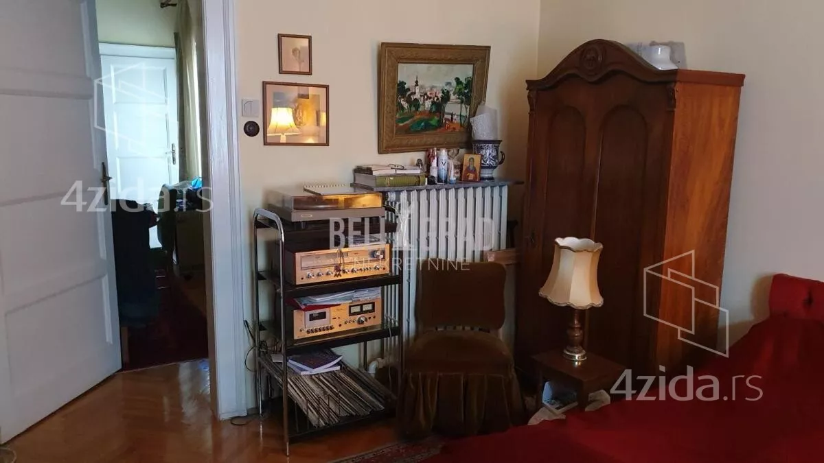 Četvoroiposoban stan | 4zida