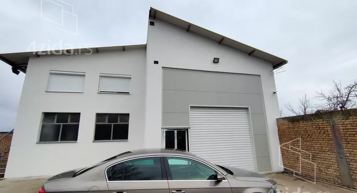 Poslovna zgrada | 4zida