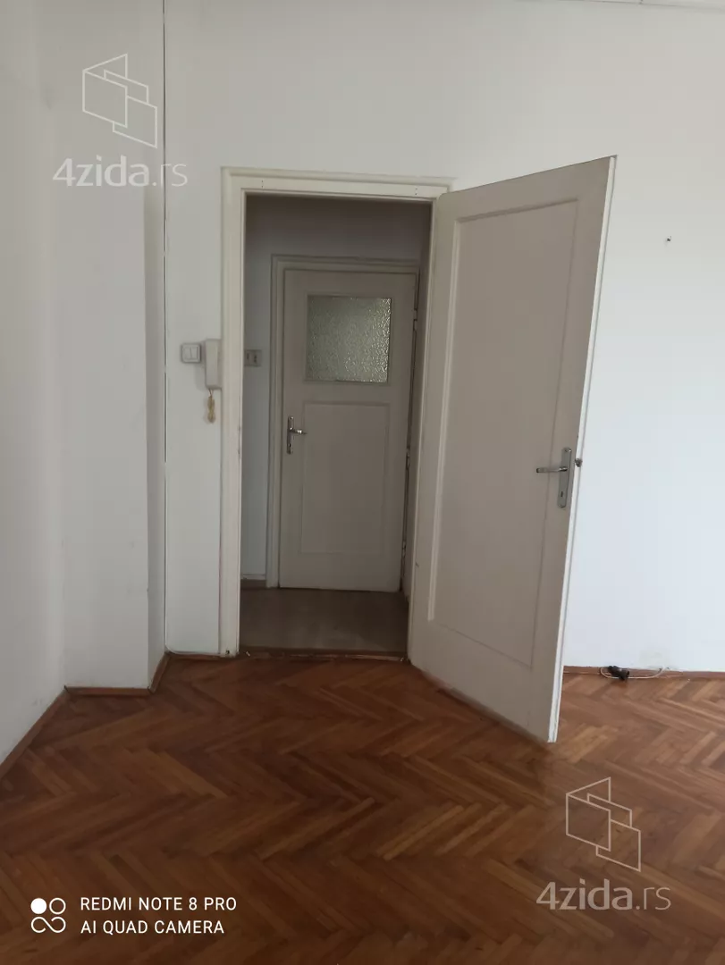 Četvoroiposoban stan | 4zida