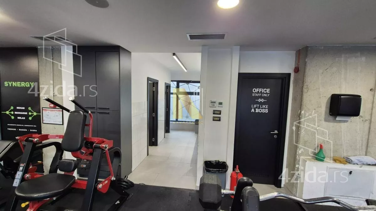Poslovni prostor | 4zida