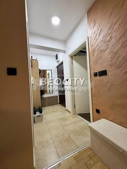 Mate Miloševića | 4zida.rs