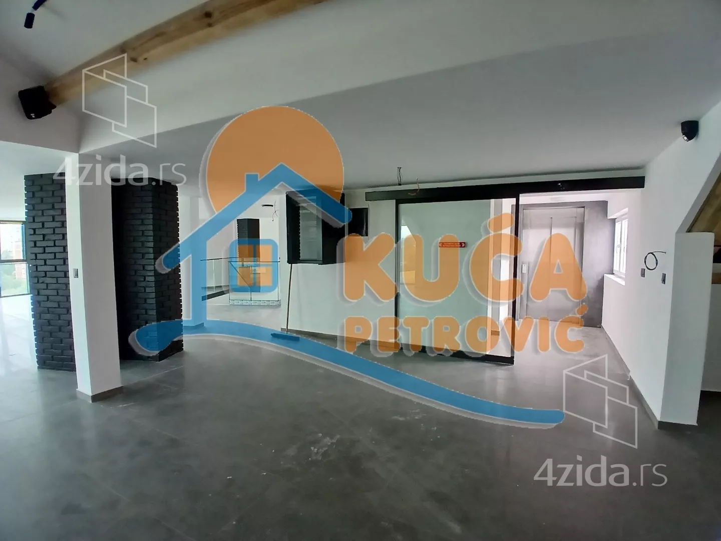 Lokal | 4zida