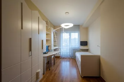 Ščerbinova | 4zida.rs