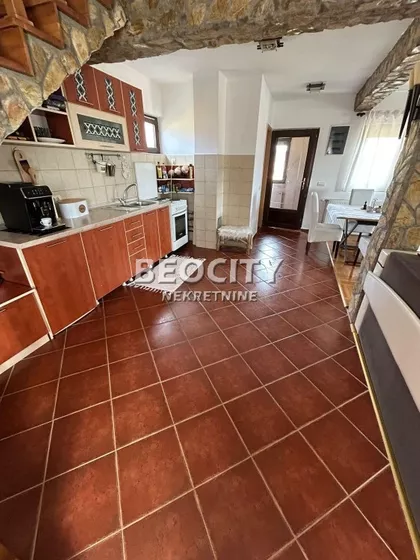 Gradske lokacije | 4zida.rs