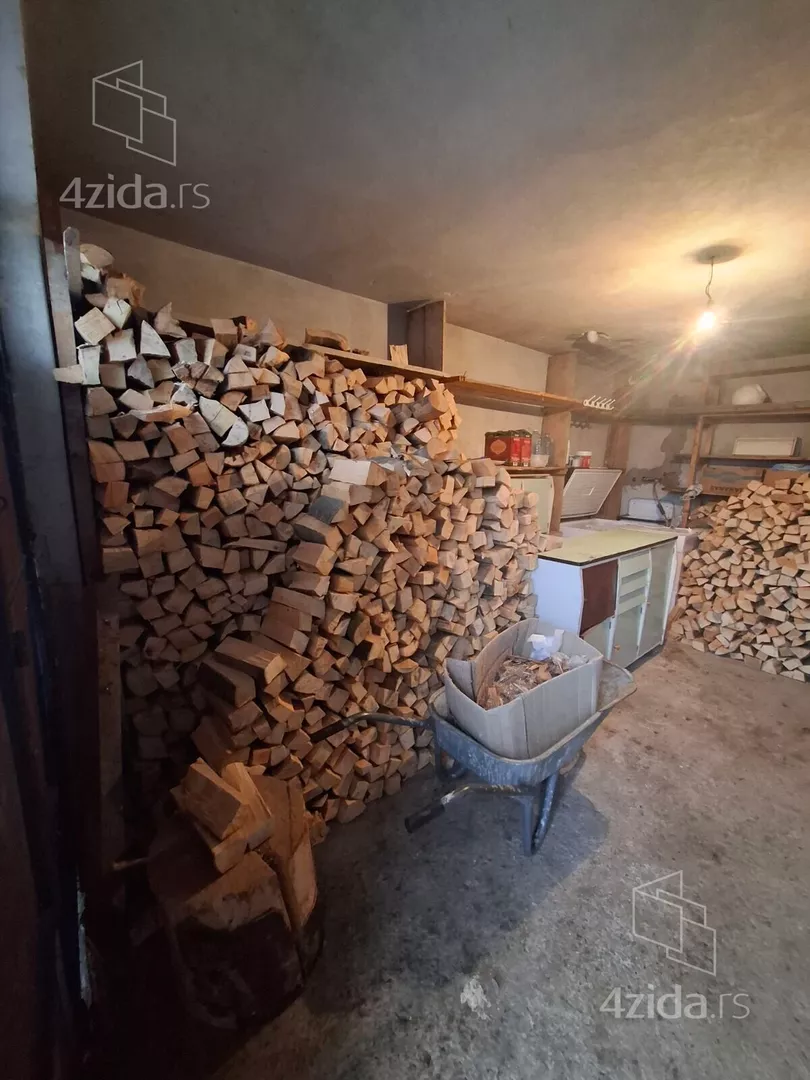 3-etažna kuća | 4zida