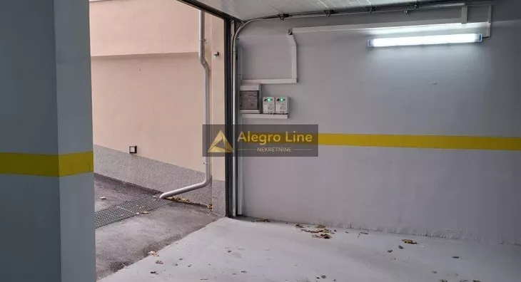 Parking | 4zida