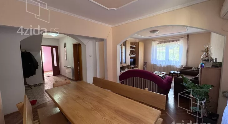 3-etažna kuća | 4zida