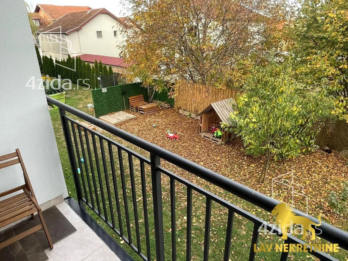 Troiposoban stan | 4zida