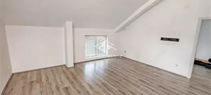 Gradska Bolnica | 4zida.rs