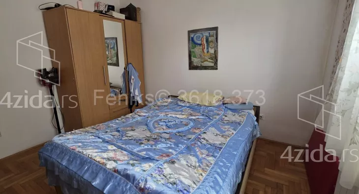 Sedmosoban stan | 4zida