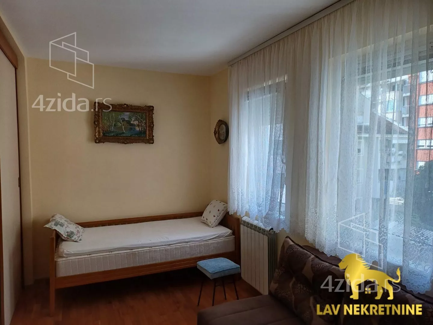 Jednoiposoban stan | 4zida