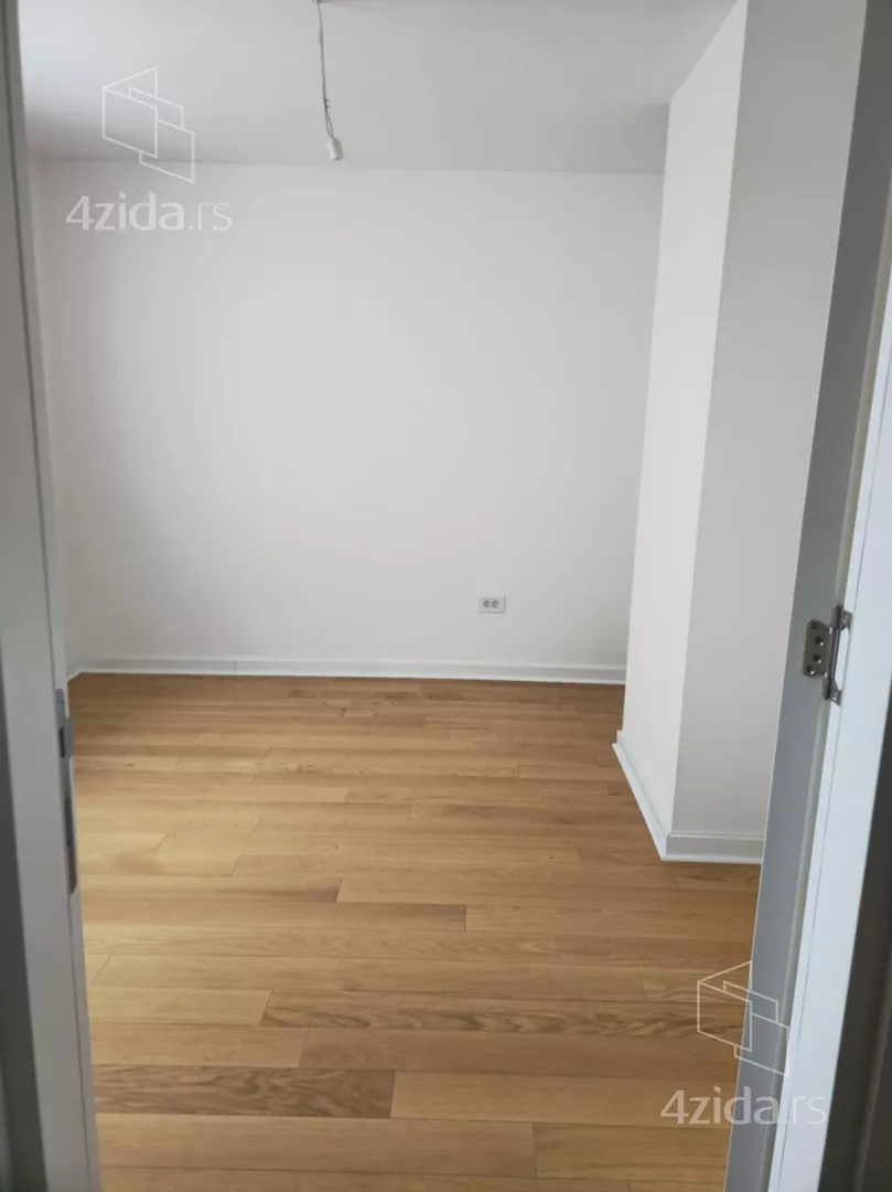 Četvoroiposoban stan | 4zida