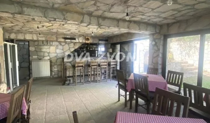 Ugostiteljski objekat | 4zida