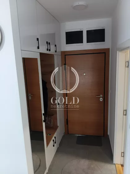 Aranj Janoša | 4zida.rs