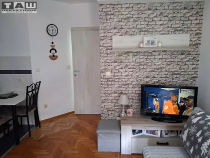 Vašarište | 4zida.rs