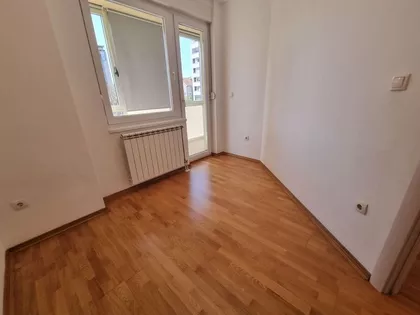 Petra Drapšina | 4zida.rs