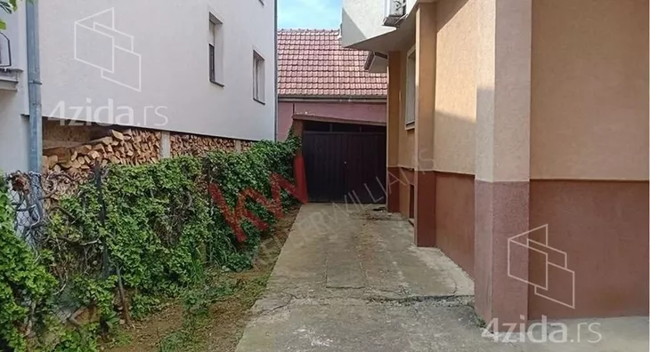 3-etažna kuća | 4zida