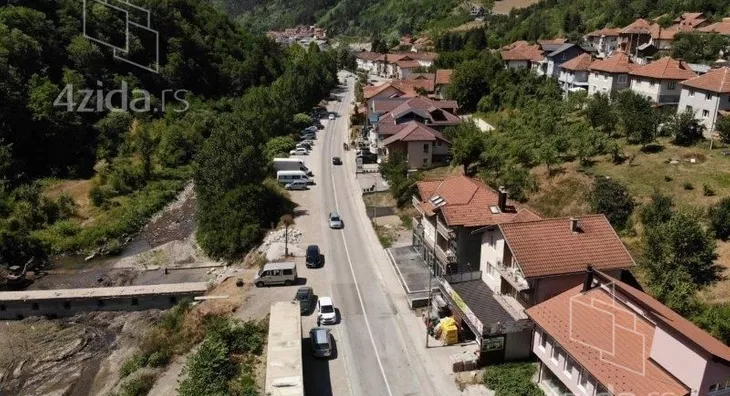 Lokal | 4zida