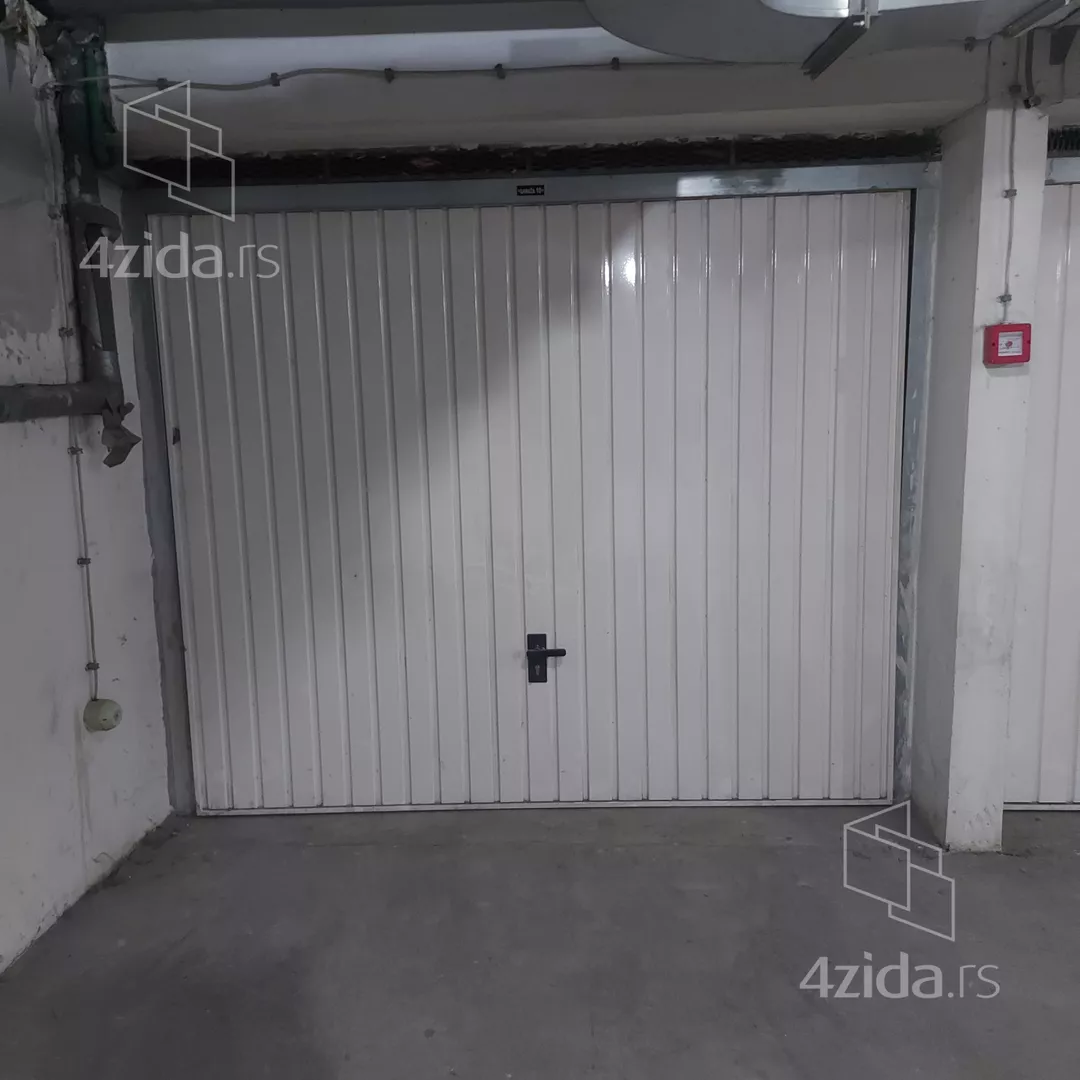 Garaža | 4zida