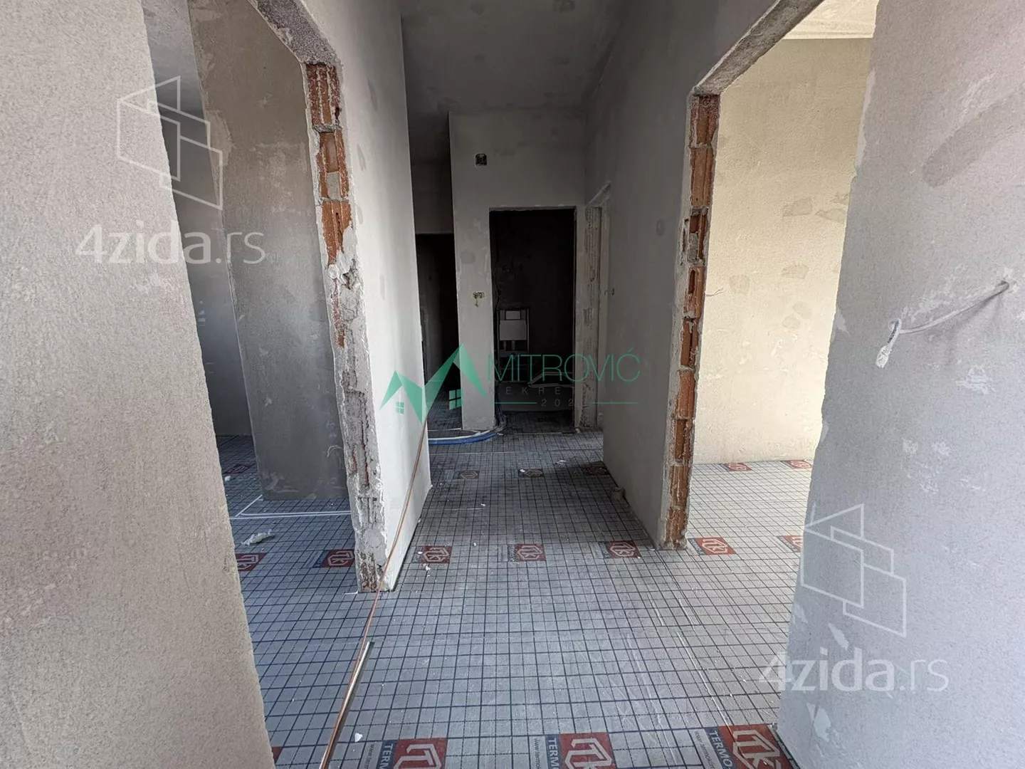 Troiposoban stan | 4zida