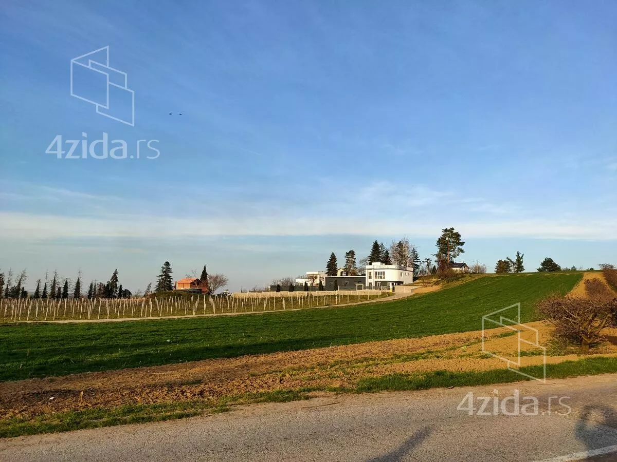 Plac | 4zida