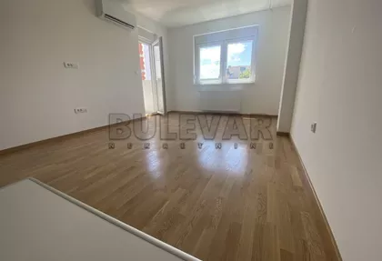 Cara Dušana | 4zida.rs