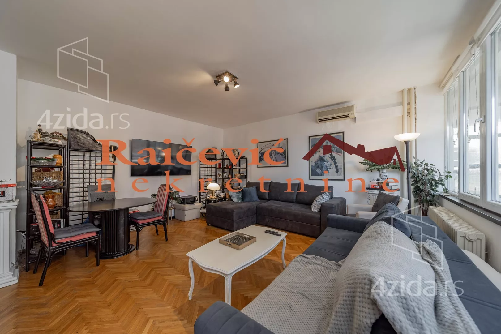 Troiposoban stan | 4zida