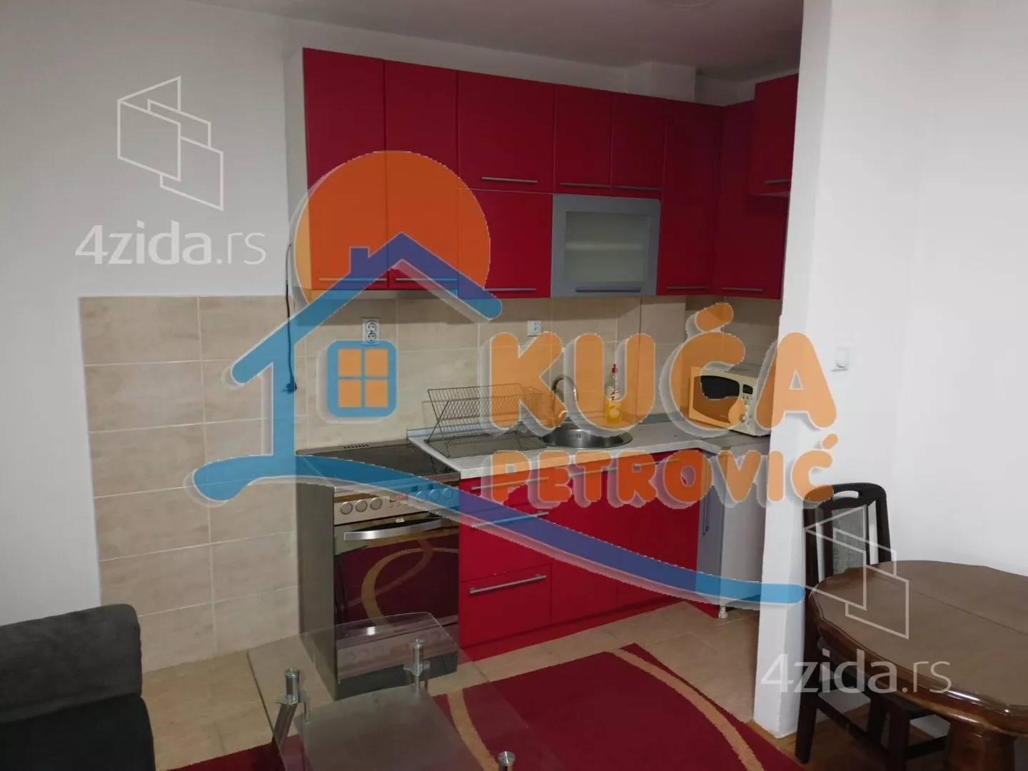 Jednoiposoban stan | 4zida