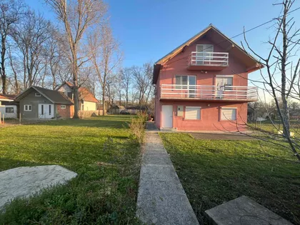 Pavla Vuisića | 4zida.rs