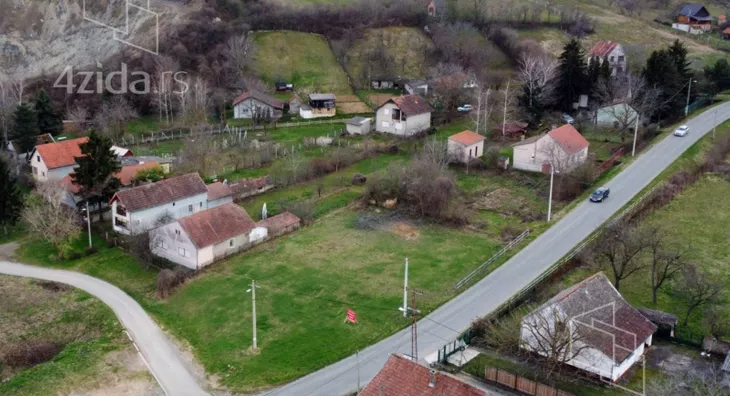 Plac | 4zida