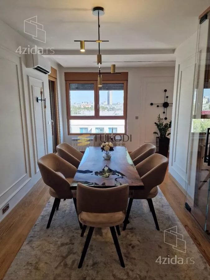 Petosoban stan | 4zida