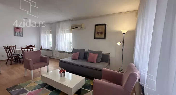 Dvosoban stan za izdavanje, Strelište, 350€, 64m² - stampaj