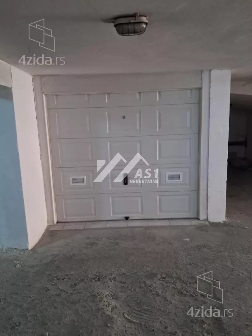 Garaža | 4zida