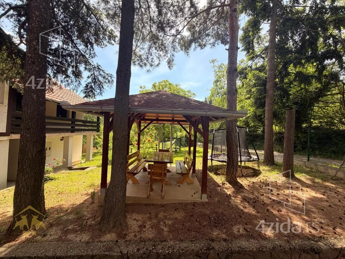Kuća | 4zida